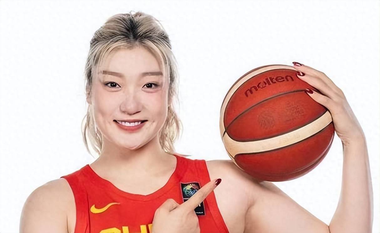 关于篮板第1+得分第4!中国女篮18岁新星崛起:场均19+10真猛的信息