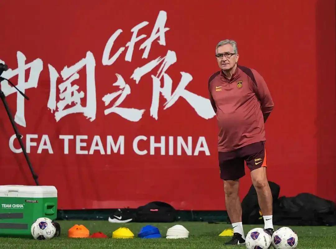 800万欧元年薪！国足或请本托执教，与名帅对比成绩差，换帅又要翻车？的简单介绍