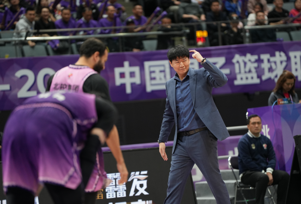 青海男篮表现出色，越战越勇